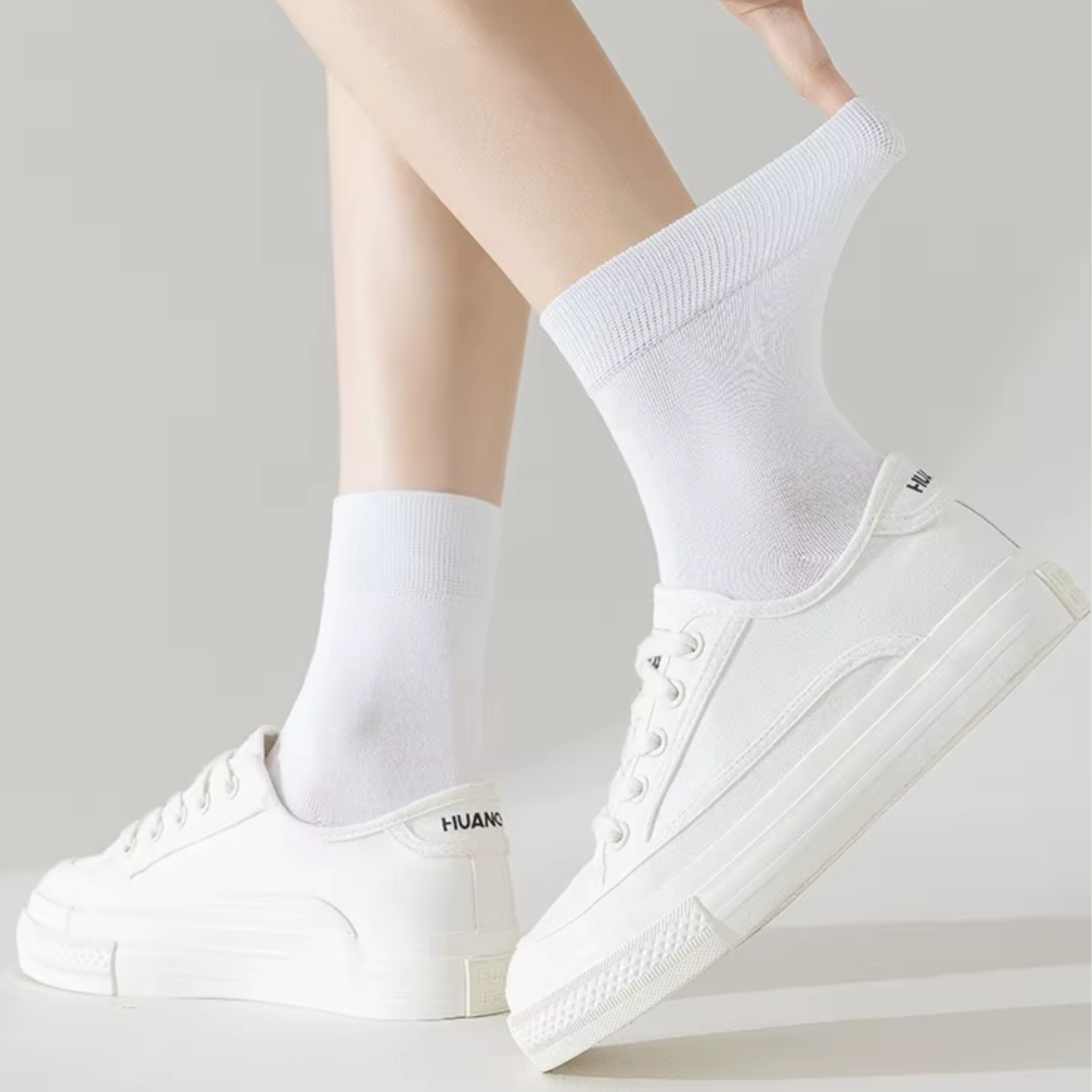 The Prima Crew – Premium Bamboo Socks  (2 Pairs in colour White)