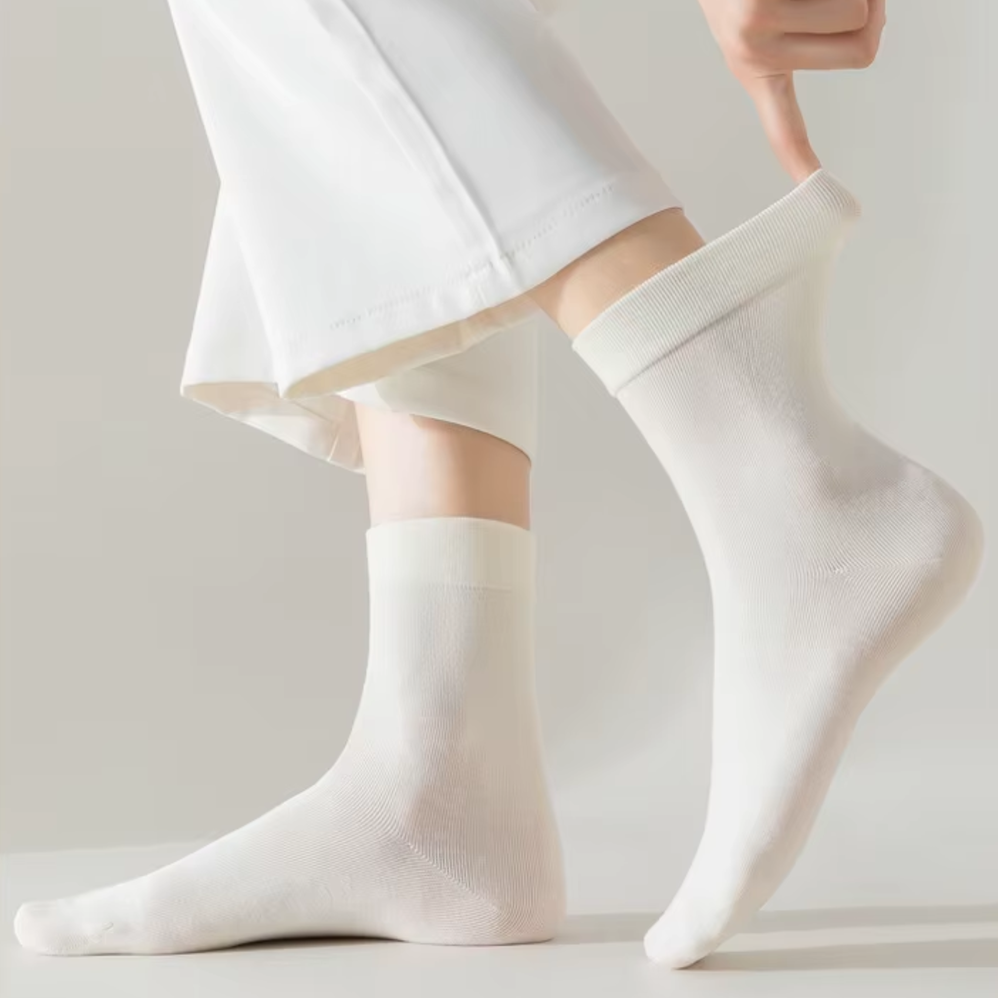 The Prima Crew – Premium Bamboo Socks  (2 Pairs in colour White)