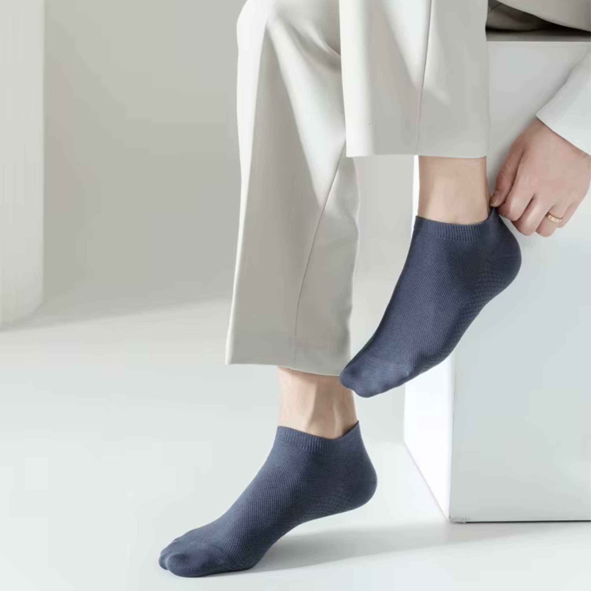 The Terra Ankle – Premium Bamboo Socks (2 Pairs in Navy)