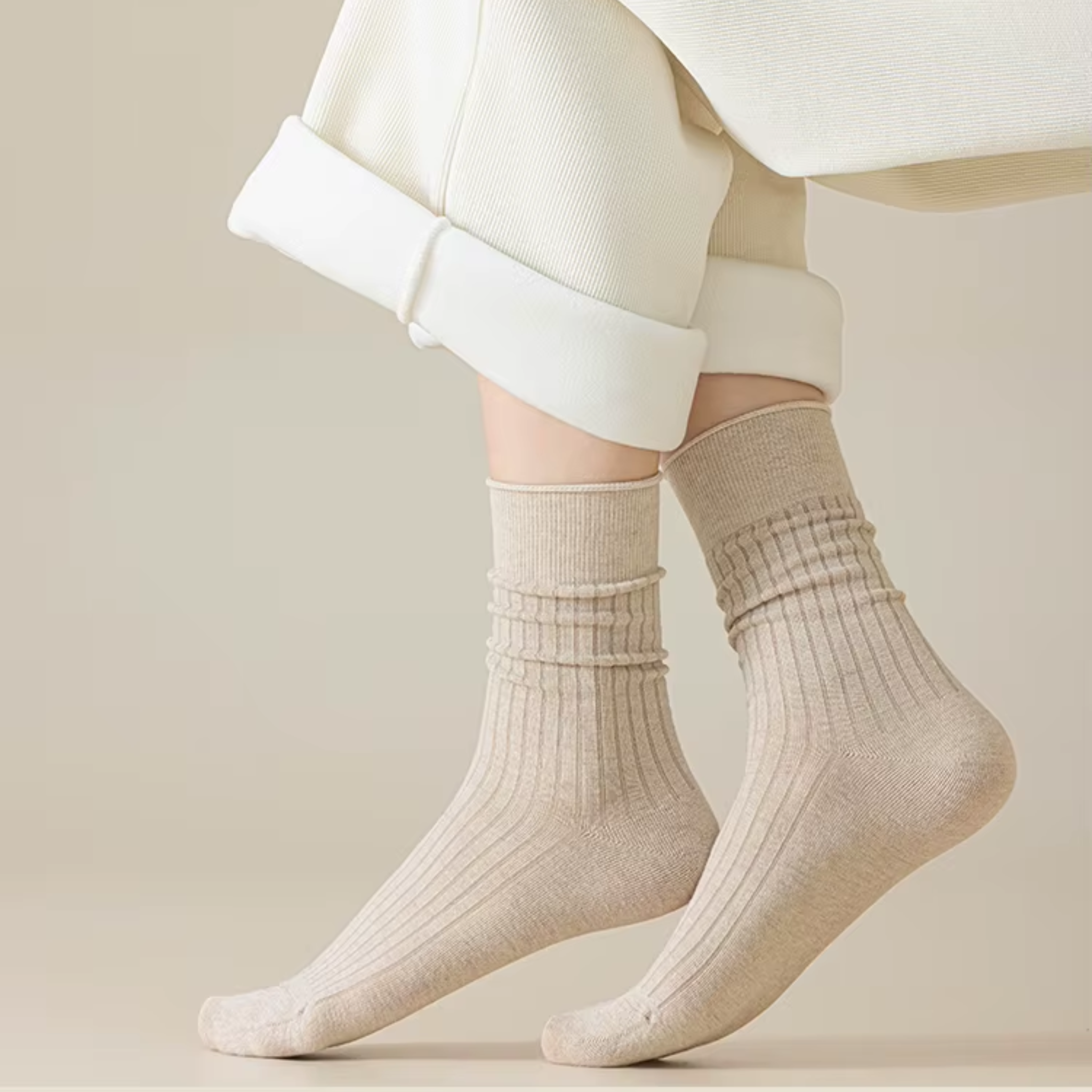 The Vita Crew – Premium Cashmere Socks  (2 Pairs in colour Oat)