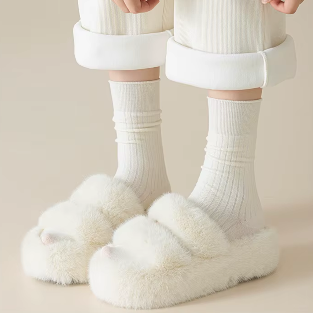 The Vita Crew – Premium Cashmere Socks  (2 Pairs in colour Ivory)