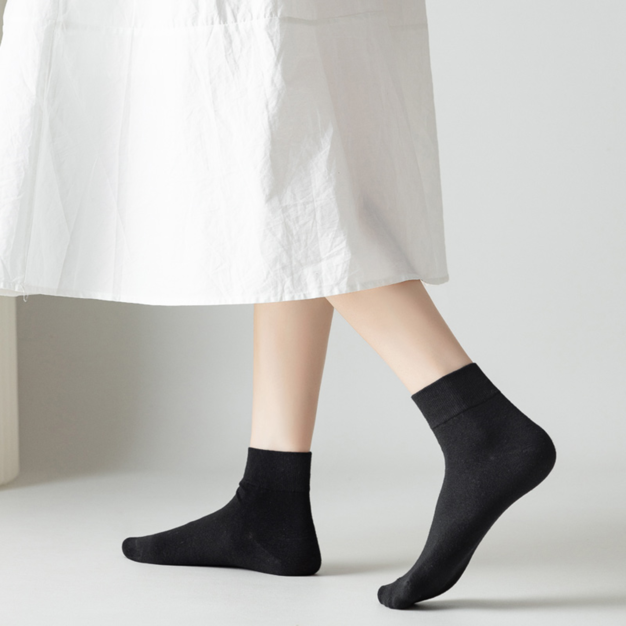 The Lumen Mid-Crew – Premium Cotton Socks (2 Pairs in Onyx)