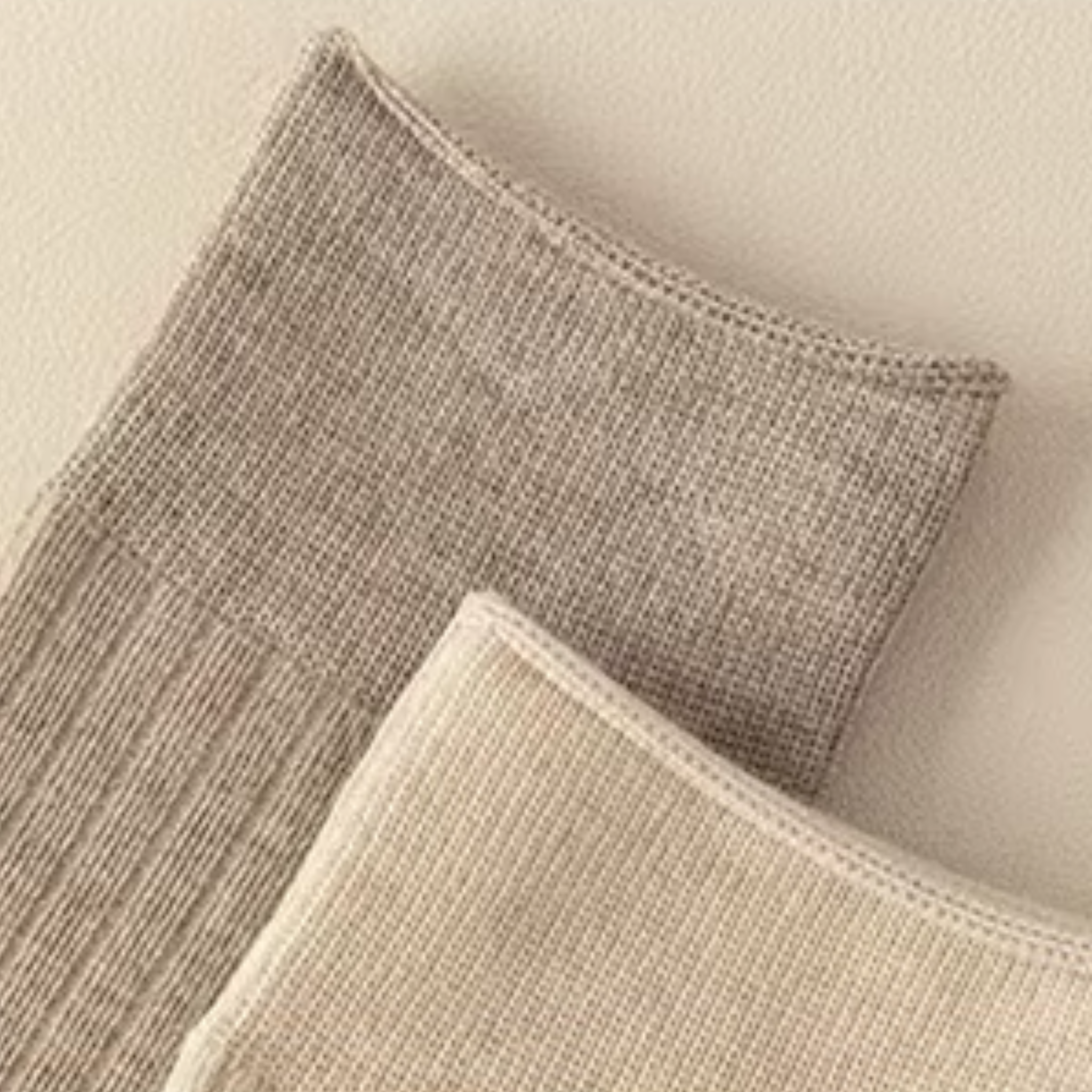 The Vita Crew – Premium Cashmere Socks  (2 Pairs in colour Oat)