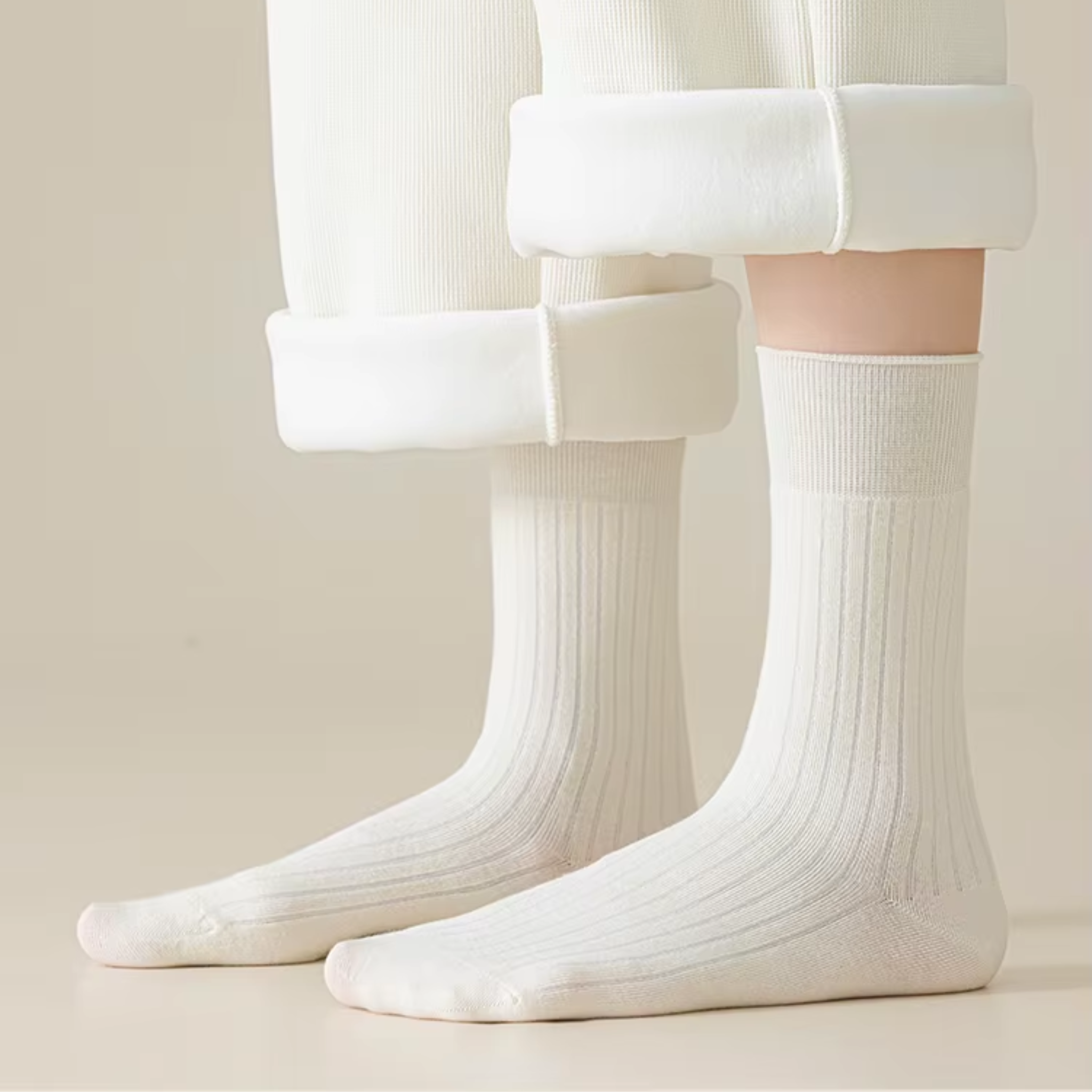 The Vita Crew – Premium Cashmere Socks  (2 Pairs in colour Ivory)